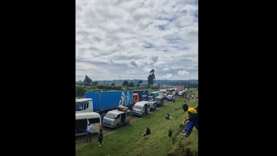 Heavy traffic jam along Nairobi-Nakuru highway in Kenya