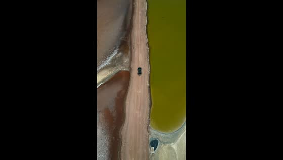 Striking video: driving between colorful lakes in Sur, Oman