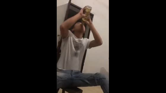 Man slips after chugging bottle of beer in Yunnan, China