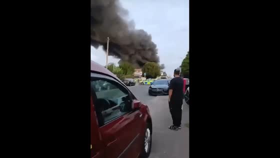 Major commercial fire prompts evacuations in Luton, England, UK