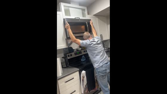  Shaking things up to fix a hood fan hassle in British Columbia, Canada