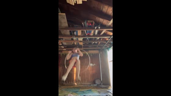 Beginner aerial hoop attempt ends in fall in Omaha, Nebraska, USA