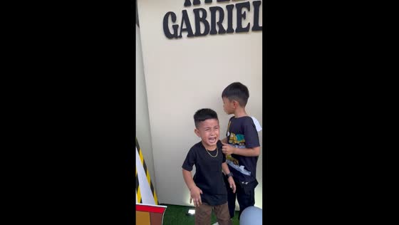 3-year-old Kyle's tears: a heartfelt moment amidst birthday cake disaster