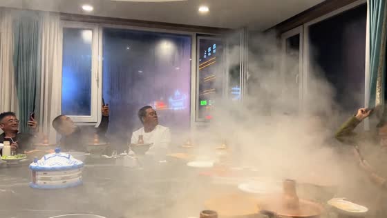 Hot pot gathering meets freezing outdoor air in Guangdong, China