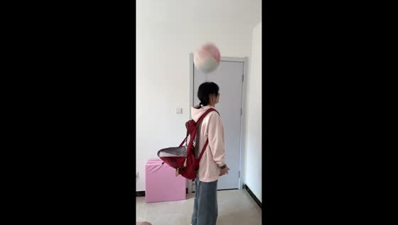 Girl accidentally hits her head while attempting trick shot in Shandong, China
