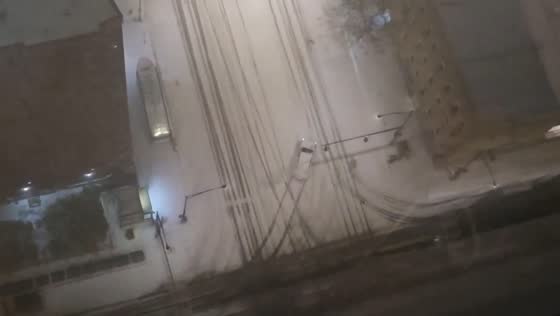 Heavy lake-effect snow blankets the city in Gold Coast, Chicago, USA