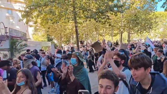 Police block student protesters near Polygone shopping center amid tensions in Montpellier, France