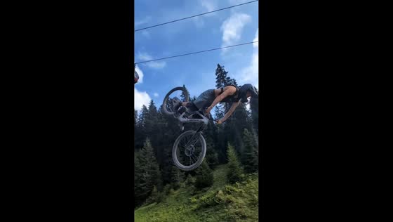 Mountain biker crashes after failed backflip in Lenzerheide, Switzerland