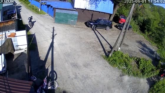 Young motorcyclist crashes into fence in Gorno-Altaisk, Russia