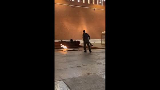 SVO fighter honors fallen soldiers at memorial in Moscow, Russia