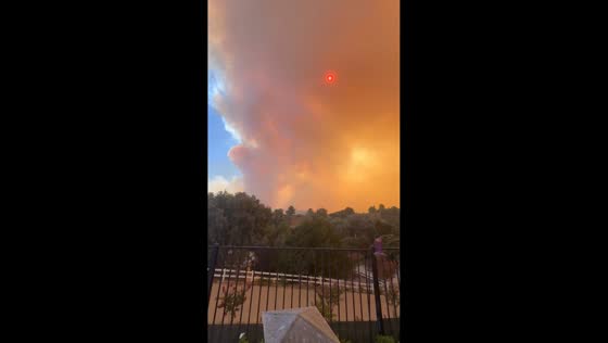 Canyon Fire smoke and firefighting planes in Palmdale, California