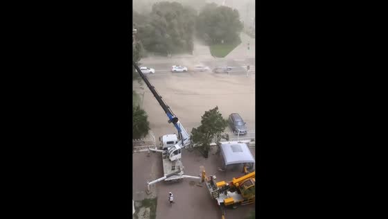 Hurricane-force winds and dust storm sweep through Aktobe, Kazakhstan