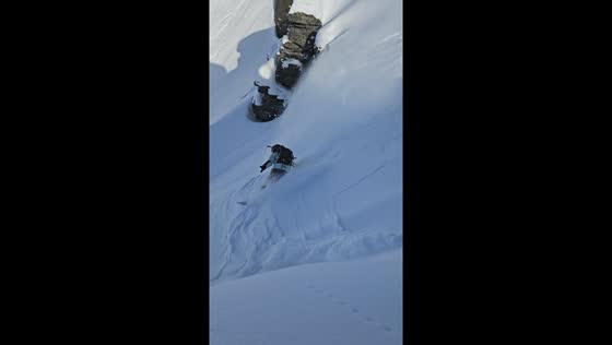 Close call avalanche in Sudtiroler Alps during snowboard descent