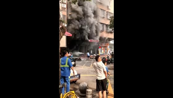 Fire breaks out at commercial-residential building in Guangzhou, China