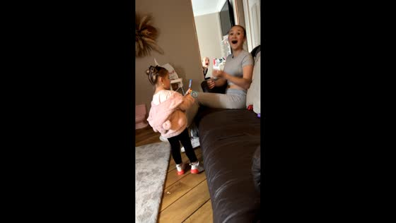 Little girl hilariously answers toy phone and scolds the caller in Middlesbrough, UK