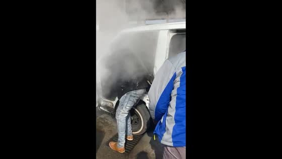Smoking car forces passengers to evacuate in Johannesburg, South Africa