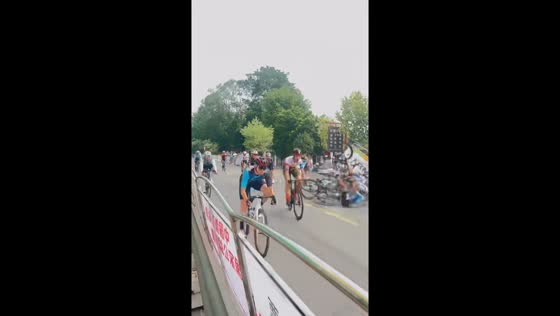 Cyclists crash into barrier during race in Shaanxi, China