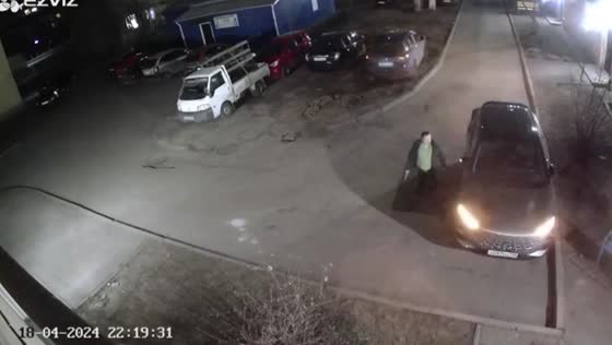 Angarsk resident goes on rampage, damaging cars and endangering residents