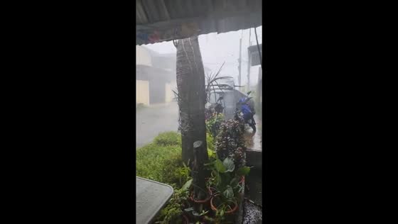 Severe weather hits Bacolod amid Typhoon Uwan, Philippines