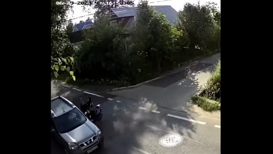 Teenage AVM scooter crash at intersection in Ust-Izhora, St. Petersburg: investigation underway