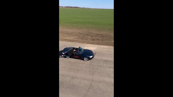 Man jumps between moving cars after crash in Rostov-on-Don, Russia