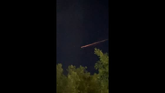 Mysterious luminous object with comet-like tail spotted across Southern Russia