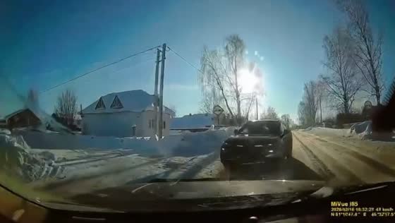 Three-vehicle collision injures family on federal highway in Kotlas, Russia