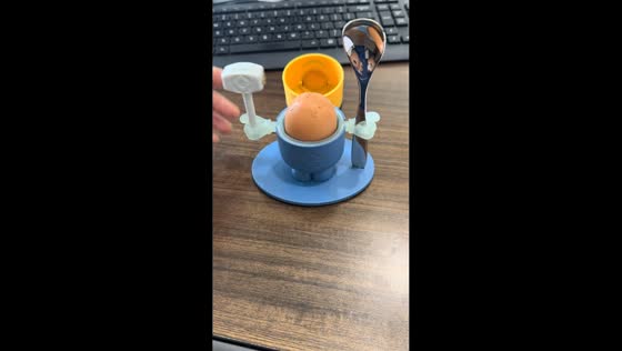 Minion-themed egg cup cracks breakfast egg in Sichuan, China 