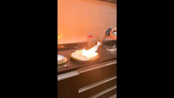 Blowtorch misfire causes scare while making lemon pie in Buenos Aires