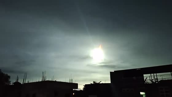 Asteroid burns up over the Philippines