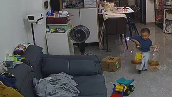 Toddler pours oil onto couch after opening gallon in Zhejiang, China