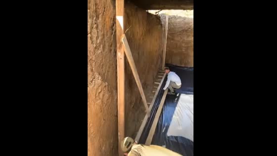 The process of building shelters in the ground for the Ukrainian military
