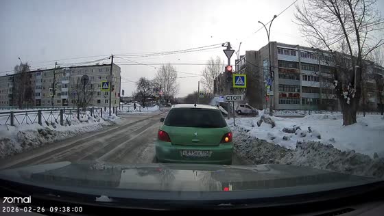 Ambulance involved in traffic collision, two injured in Kamensk-Uralsky, Russia