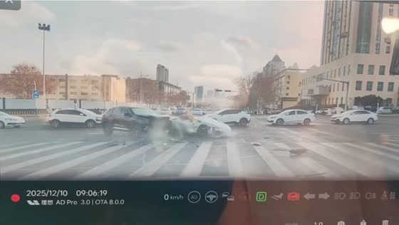 Drowsy driver causes Lamborghini crash in Qingdao, China