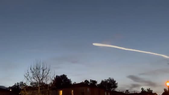Brilliant Falcon 9 exhaust trail spotted in Corona, California, USA
