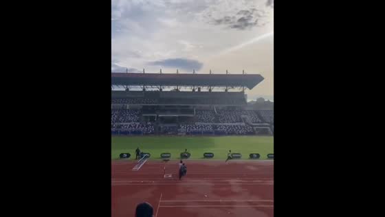 Dog joins sprint hurdles practice in Kota Kinabalu, Malaysia