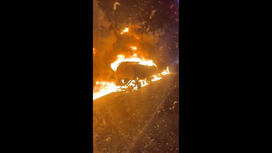 Oil tanker blaze disrupts traffic on Hebei, China