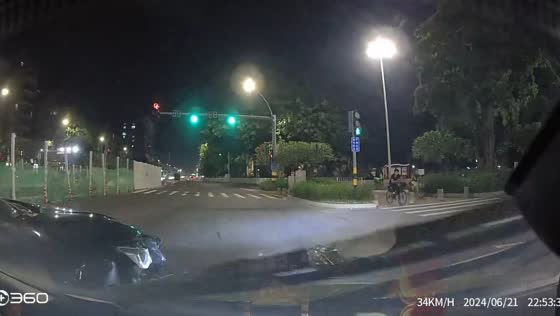 Car accident at intersection in Guangdong, China