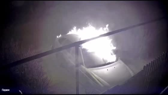 Man sets parked Lada Priora on fire in Volgograd, Russia