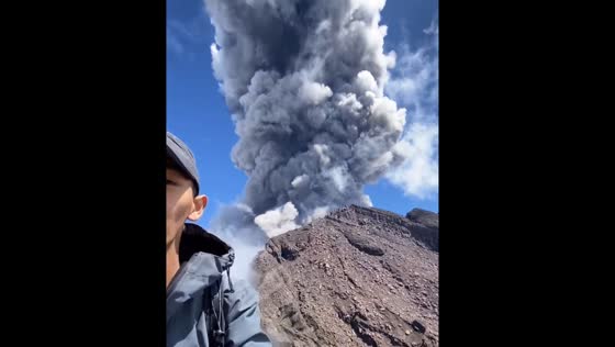 Mount Raung erupts as hikers descend