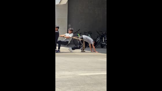 Tug-of-war participant gets dragged during team challenge in Sichuan, China