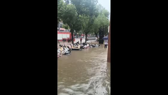 Heavy flooding inundates streets in Jiangxi, China