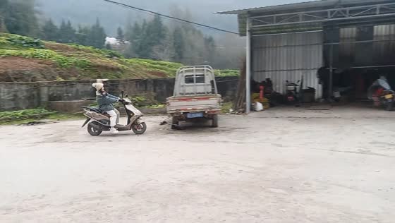 Motorcycle practice ends in mishap in Sichuan, China