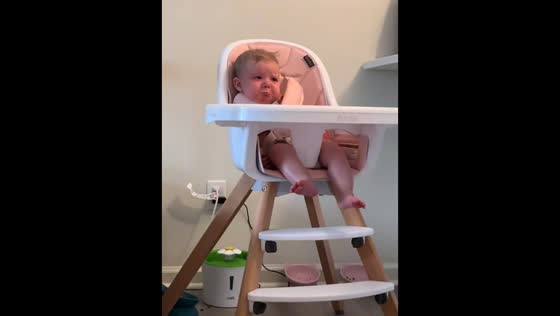Baby switches from laughter to tears in Lexington, Kentucky