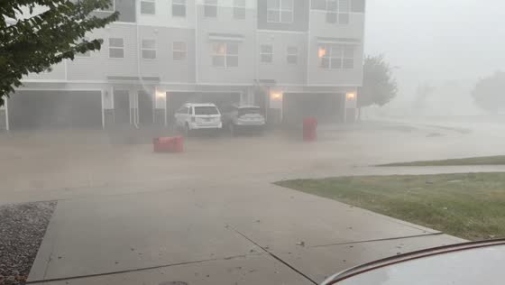 Heavy rain and powerful winds batter neighborhood in Ankeny, USA