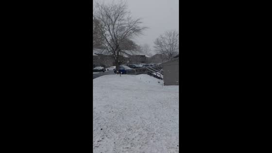 Continuous snowfall blankets Bristol with fresh accumulation in Tennessee, USA