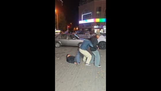 Rider falls during playful horse mishap in Tianjin, China