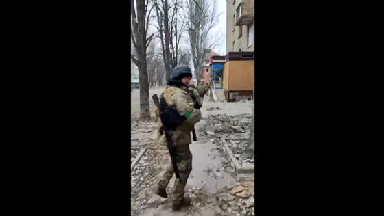 Ukrainian soldiers march through desolate Bakhmut
