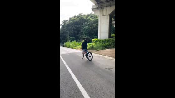 Boy performs bicycle drift trick in Jiangsu, China