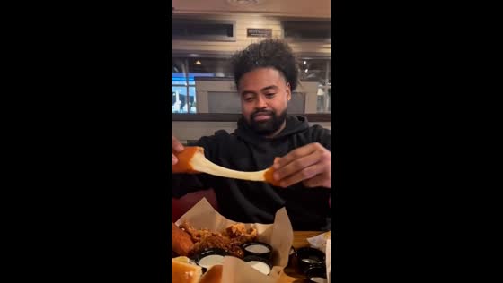 Mozzarella stick cheese pull backfires at restaurant in Riverside, California